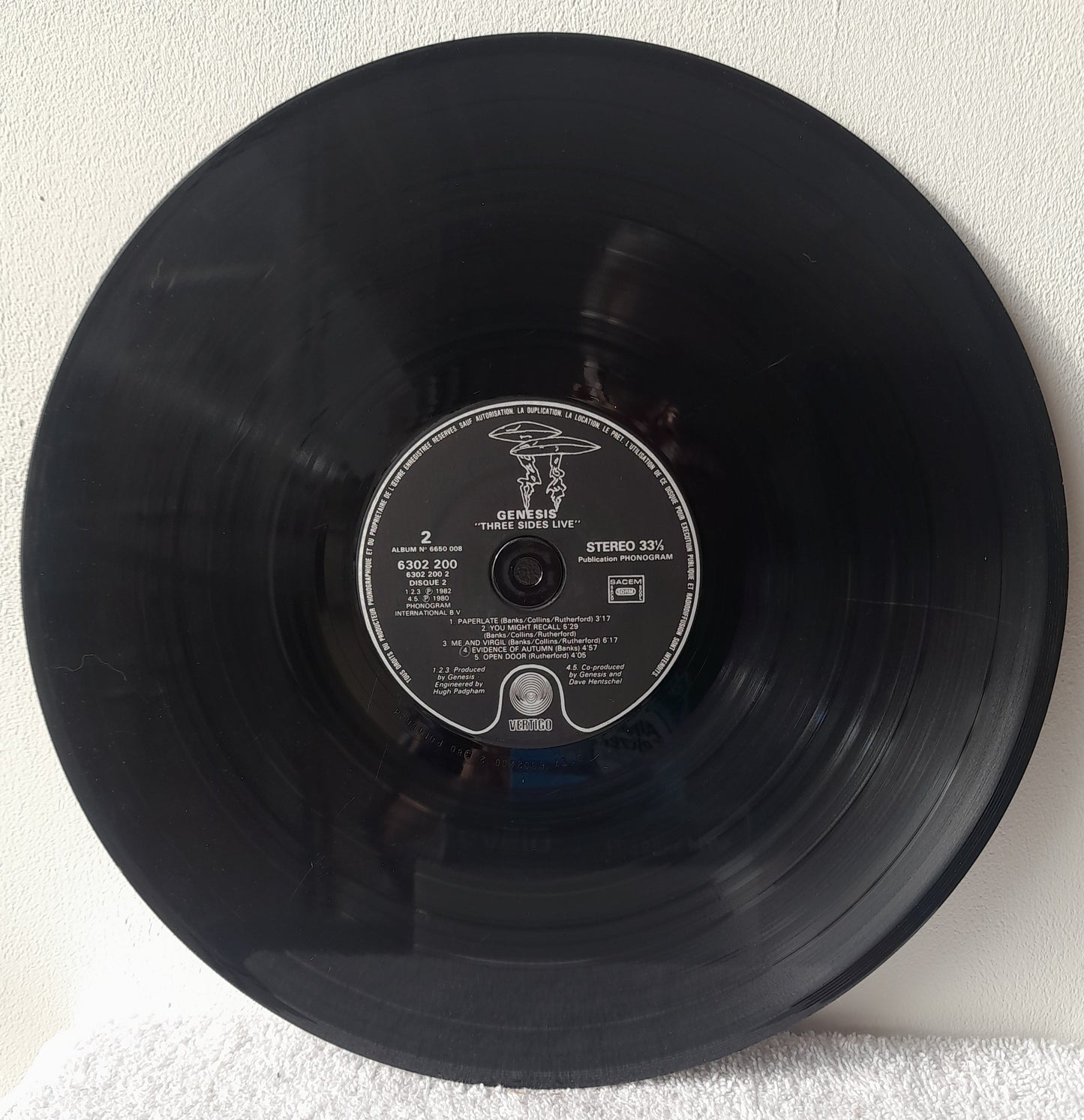 ROCK-Génesis. Three Sides Live. Año 1982